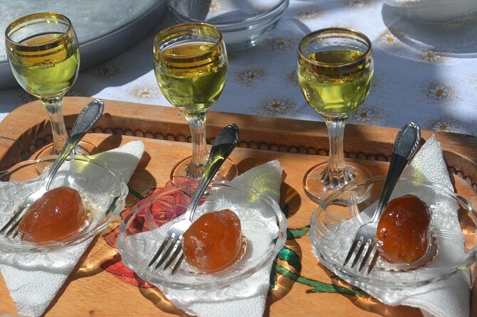 Albania: Mini UNESCO Food Tour – 4 Days - Day 1: Durrës City Walls, Roman Baths, and Berat Castle District Wandering