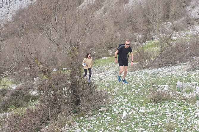 Bovilla lake Hiking Experience - Stop 1: Lake Bovilla hike (where the day finds its legs)