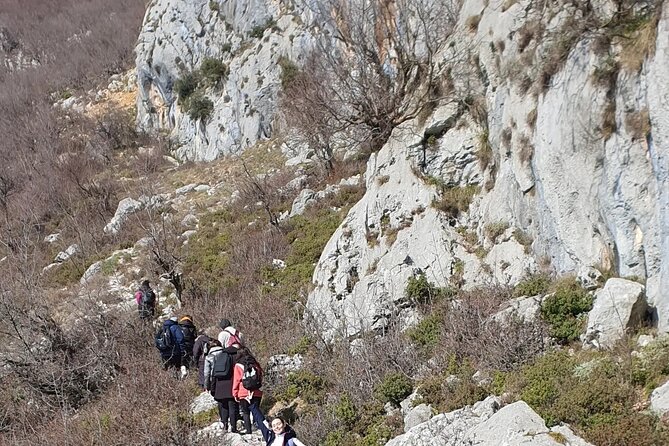 Bovilla lake Hiking Experience - Stop 2: Gamti Mountain panoramic viewpoints and the €1 question