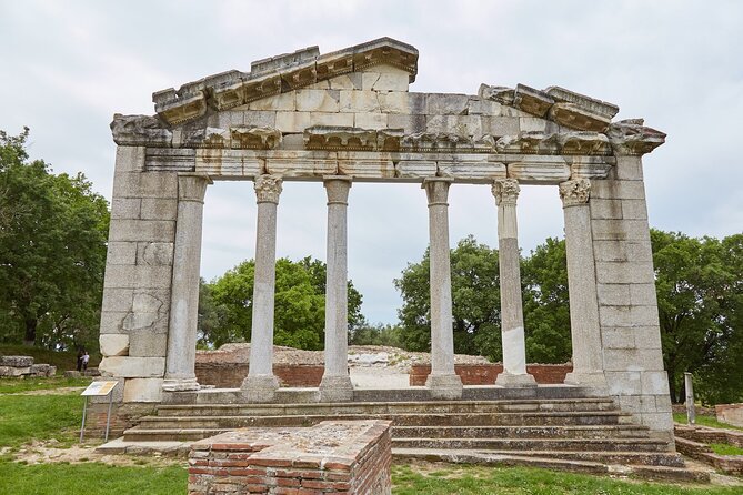 Day Tour of Berat and Ancient City of Apollonia - Apollonia Archaeological Park: ruins with room to breathe