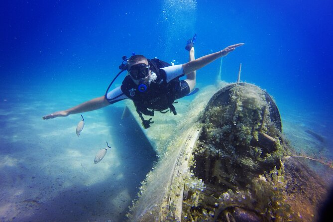 Scuba Diving in MIG-21 wreck - Equipment and safety talk: included, and it shows