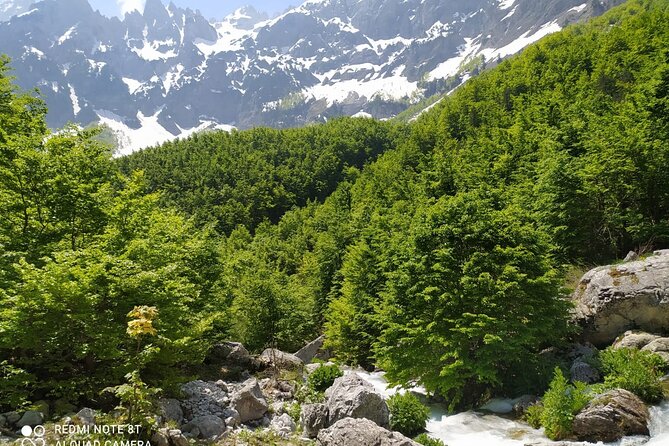 Self-Guided Hiking Tour: Theth, Valbona & Koman Lake in 5 days - Day 4 up to Piramida 18: a long loop with border views and a picnic