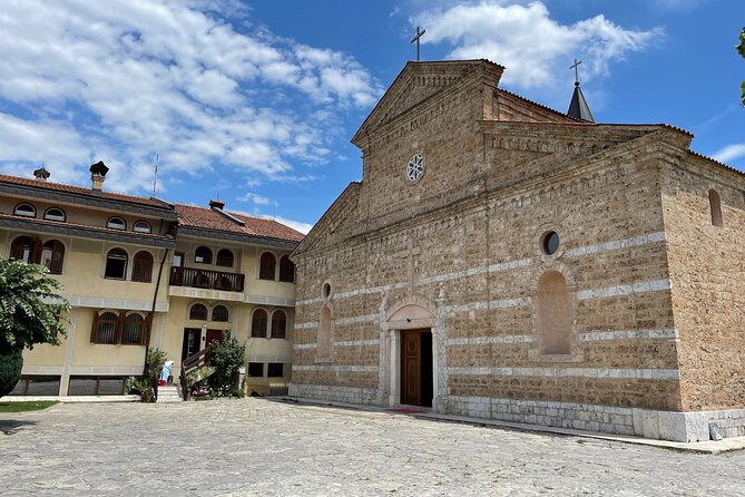 The Pretty Prizren (Kosovo) - from Tirana - The return via Rubik: a small reset on the way back
