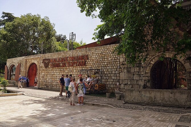 Tirana City Tour with Hotel Pickup - Price, time, and walking logistics for a 3–4 hour intro